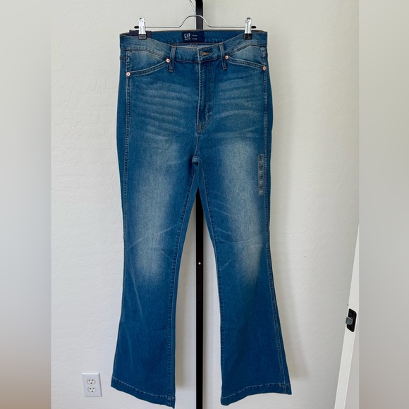 Vaqueros Gap High Rise Flare Para Mujer - Corte Ajustado Alto Y Campana, Estilo Clásico Americano